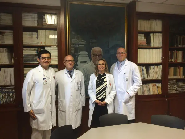 Médicos de Uronext durante una estancia de formación en un centro urológico del exterior